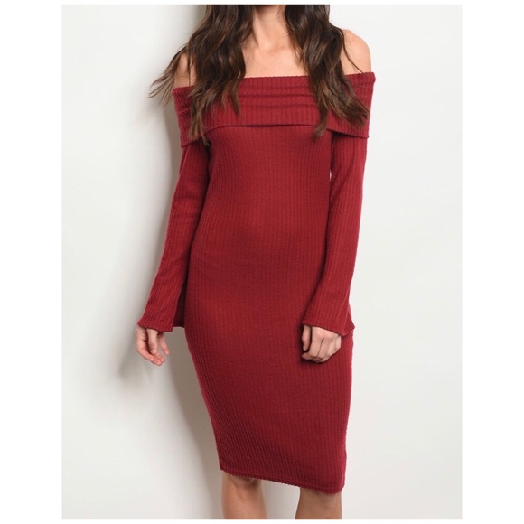 HOT RED OFF SHOULDER DRESS - Picture 3 of 8